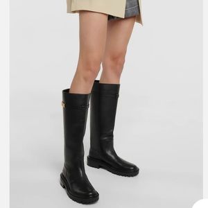 Tory Burch T hardware lug sole riding boots sz 7
